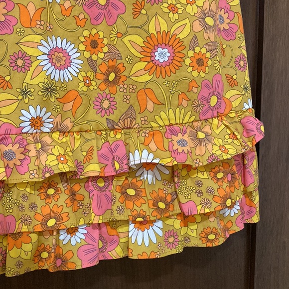 Joanie Clothing Retro Floral Dress with Pockets - Picture 9 of 12